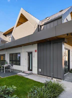 1135 W 33rd Avenue