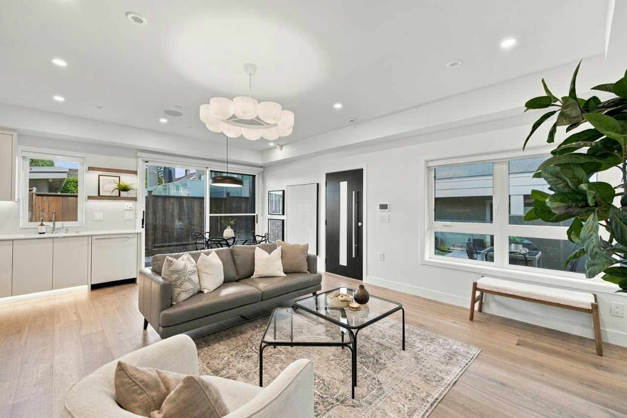 1135 W 33rd Avenue - 5