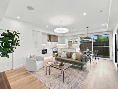 1135 W 33rd Avenue - 4