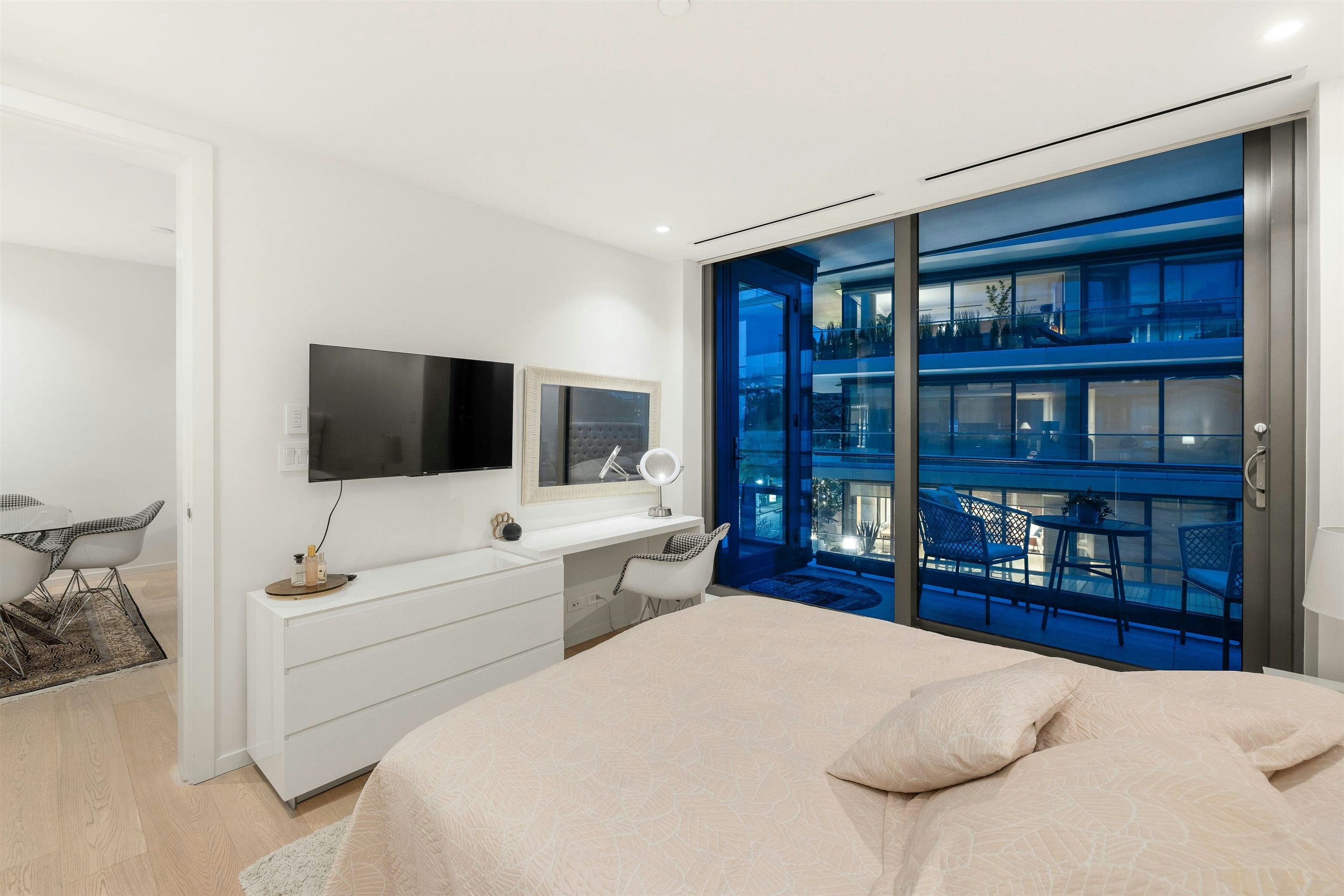 402-1355 Bellevue Avenue, West Vancouver, BC, V7T 0B4 - 17