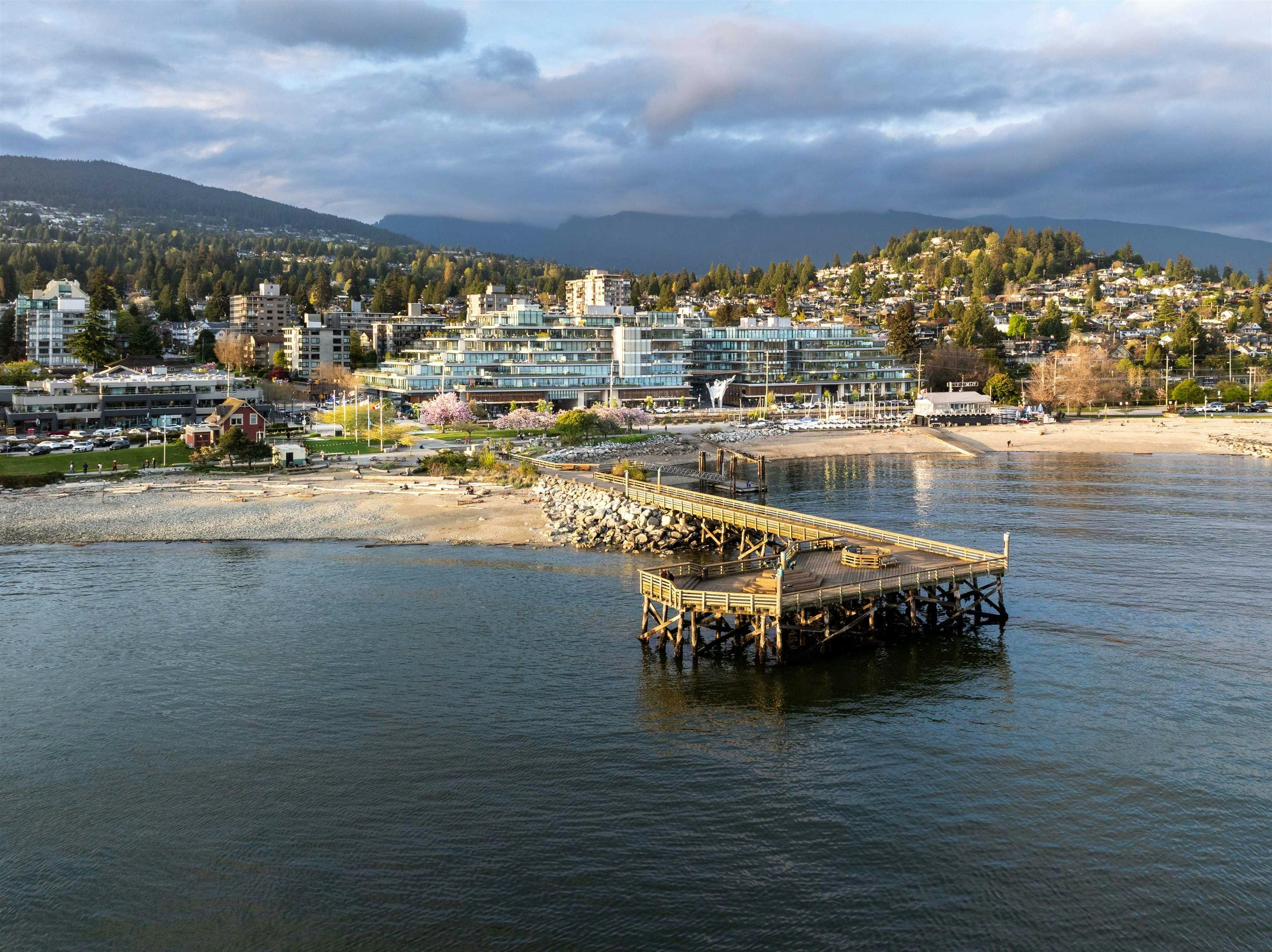402-1355 Bellevue Avenue, West Vancouver, BC, V7T 0B4 - 38