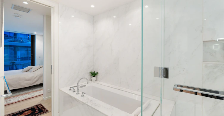 402-1355 Bellevue Avenue, West Vancouver, BC, V7T 0B4 - 22