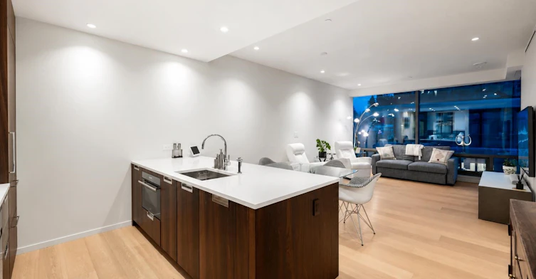402-1355 Bellevue Avenue, West Vancouver, BC, V7T 0B4 - 3