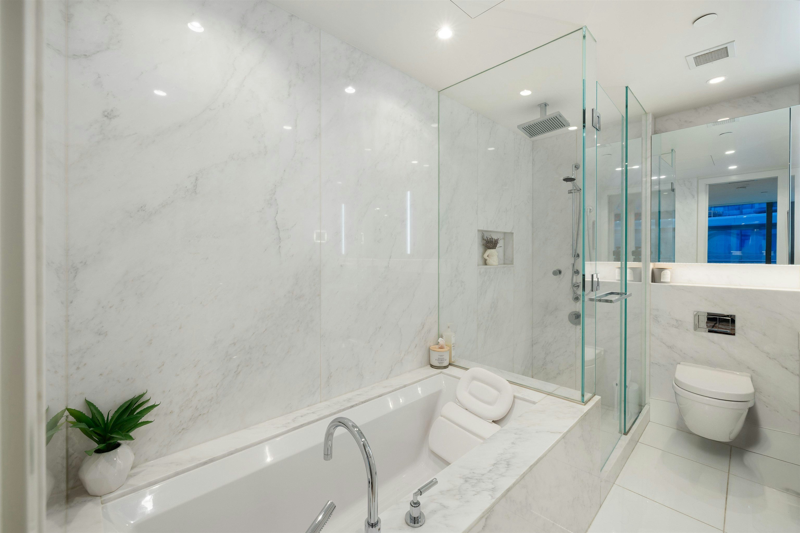 402-1355 Bellevue Avenue, West Vancouver, BC, V7T 0B4 - 21