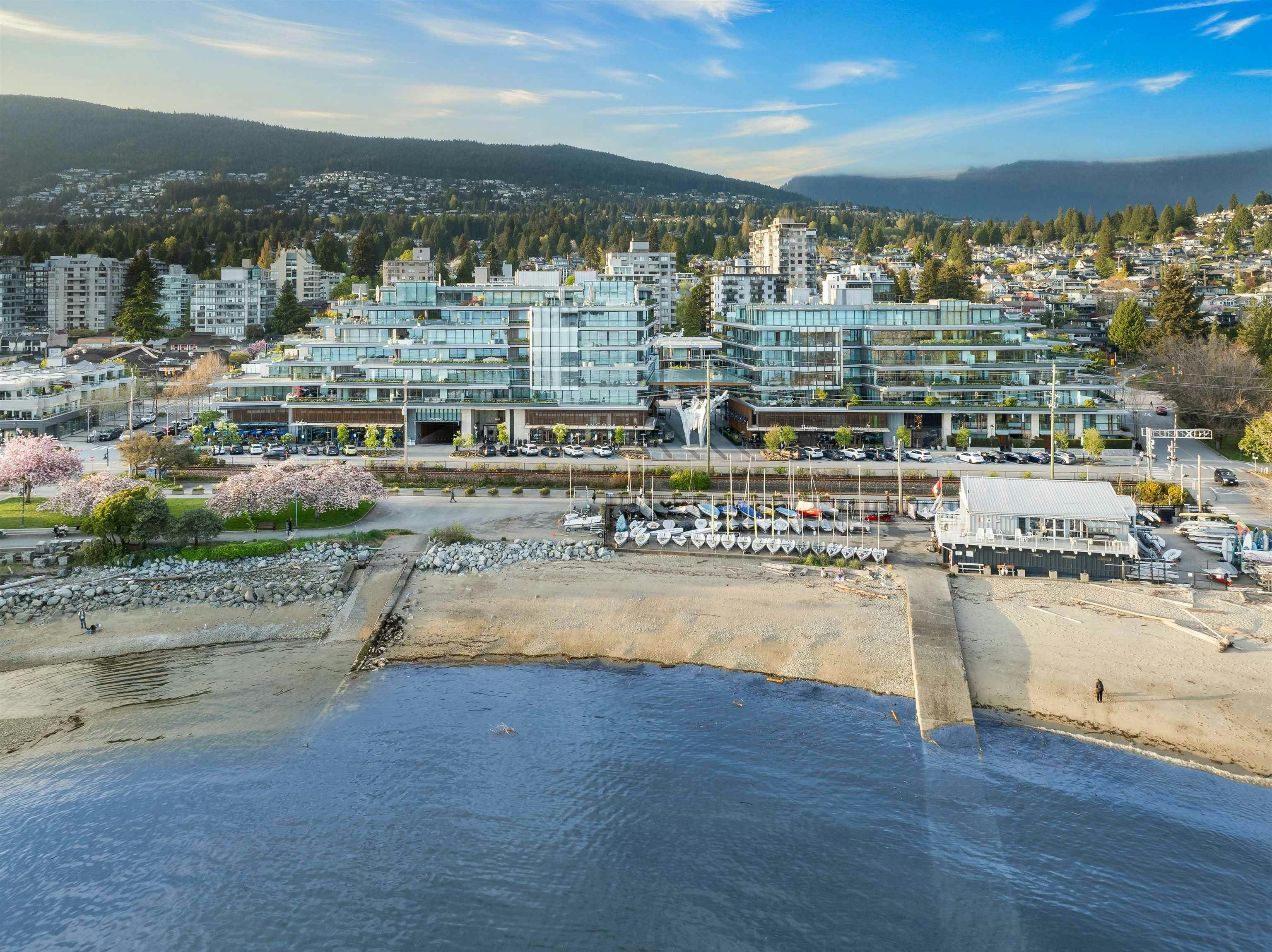 402-1355 Bellevue Avenue, West Vancouver, BC, V7T 0B4 - 37