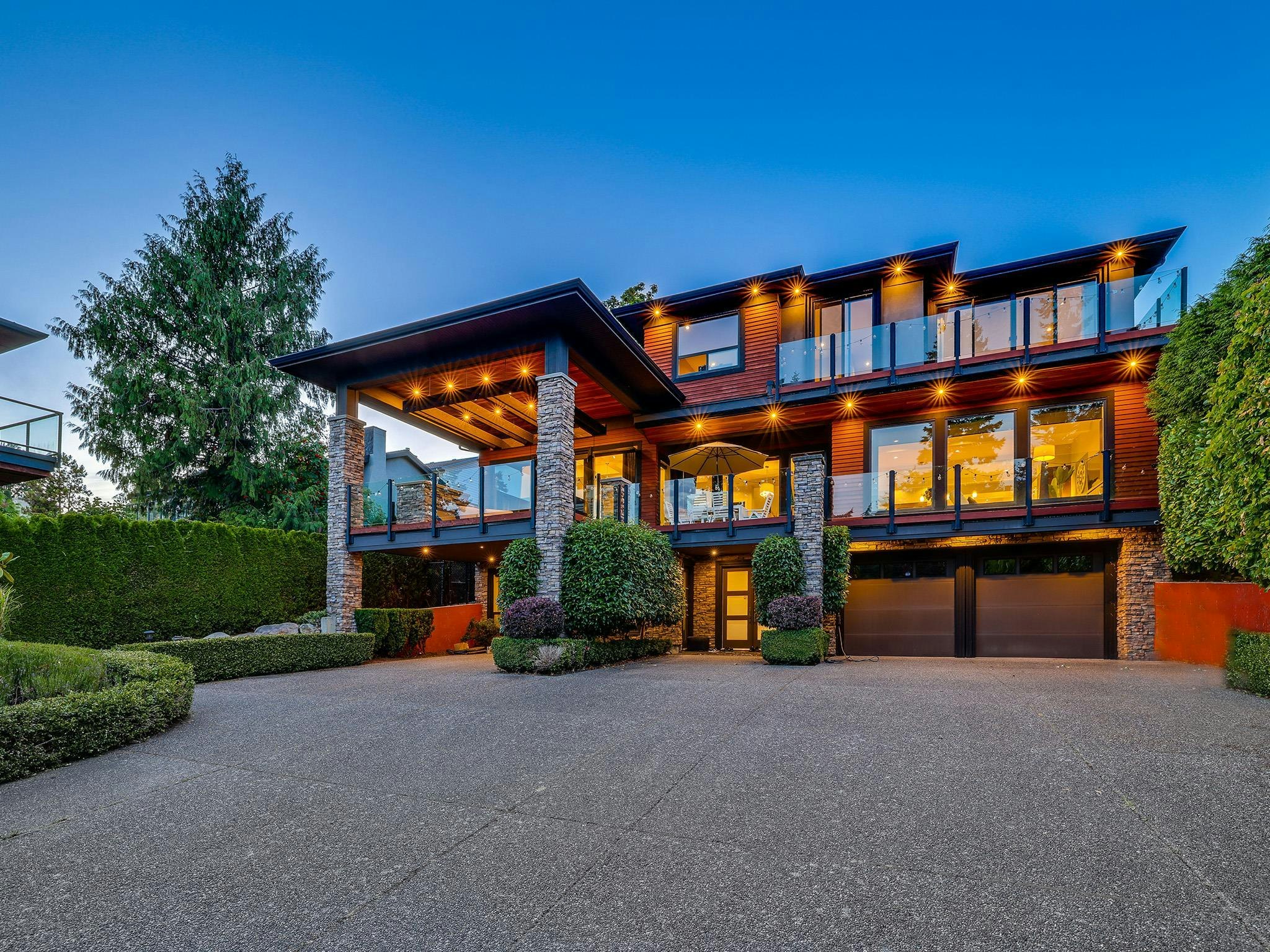 13307 Marine Drive, Surrey, BC, V4A 1E8 - 2