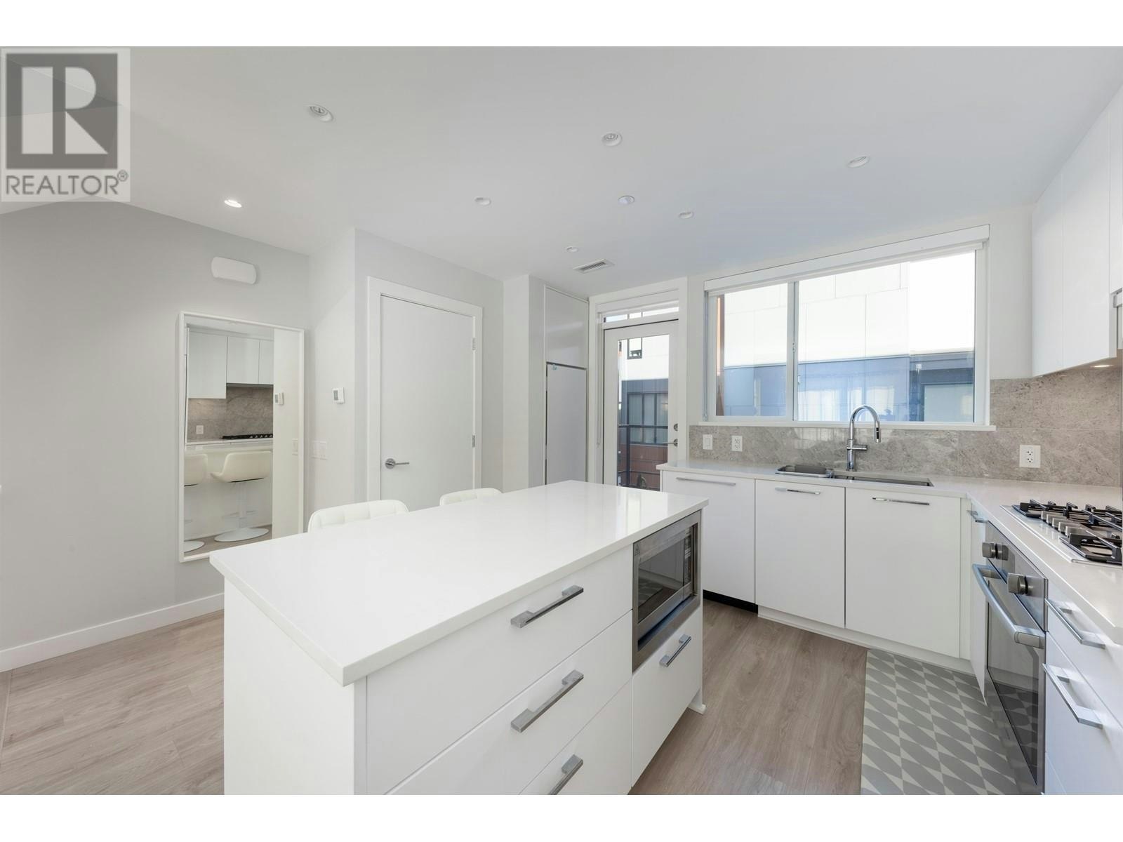 Townhouse-2728 Acadia Road, Vancouver, BC, V6T 0E6 - 4