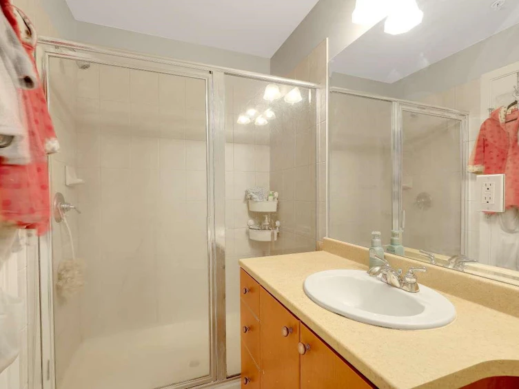 229-15380 102a Avenue, Surrey, BC, V3R 0B3 - 19