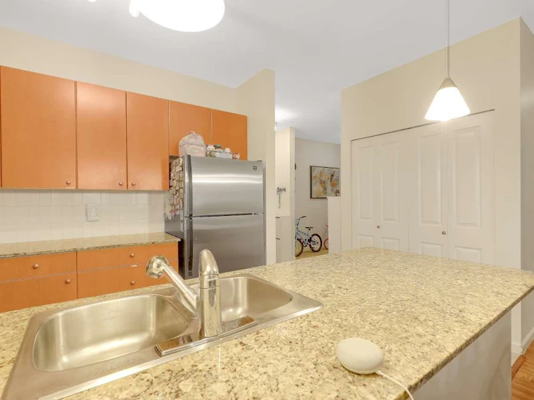 229-15380 102a Avenue, Surrey, BC, V3R 0B3 - 11