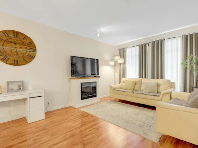 229-15380 102a Avenue - 5