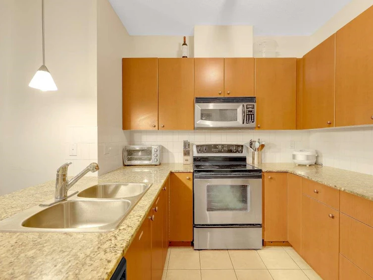 229-15380 102a Avenue, Surrey, BC, V3R 0B3 - 13
