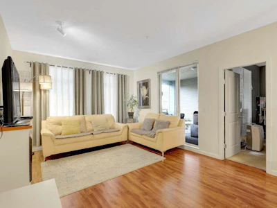 229-15380 102a Avenue - 3