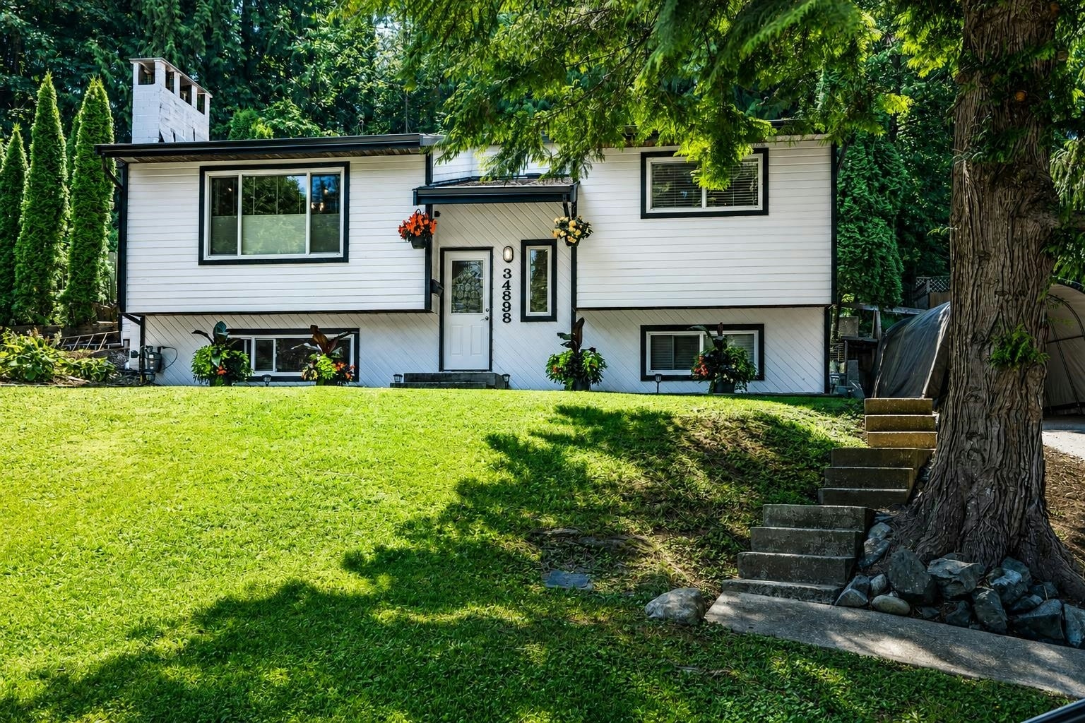 34898 Laburnum Avenue, Abbotsford, BC, V2S 5J4