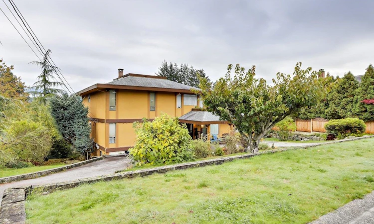 534 Beachview Drive