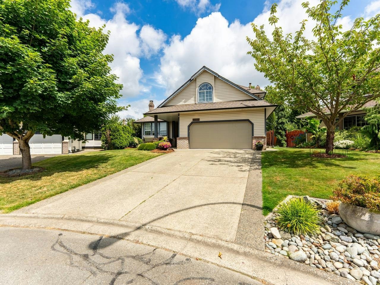 6089 185 Street, Surrey, BC, V3S 7P7