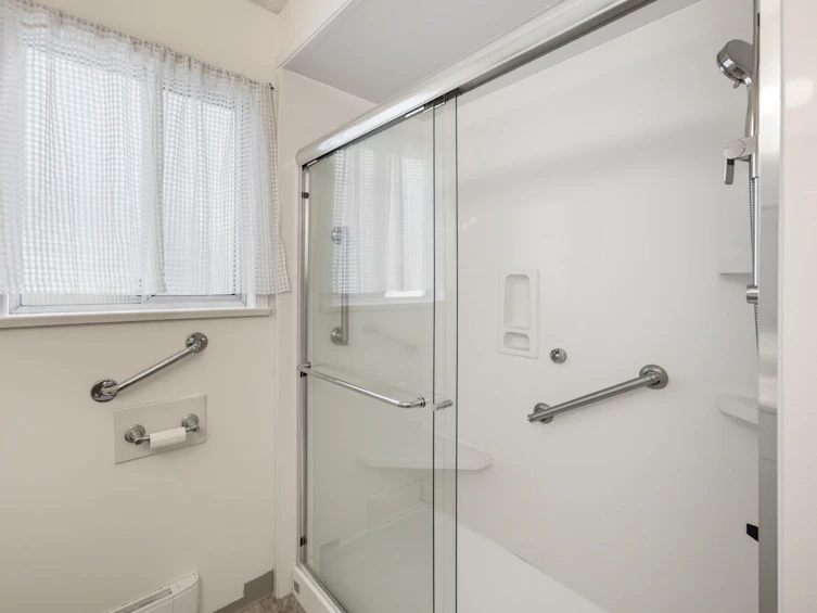 100-32691 Garibaldi Drive, Abbotsford, BC, V2T 5T7 - 18
