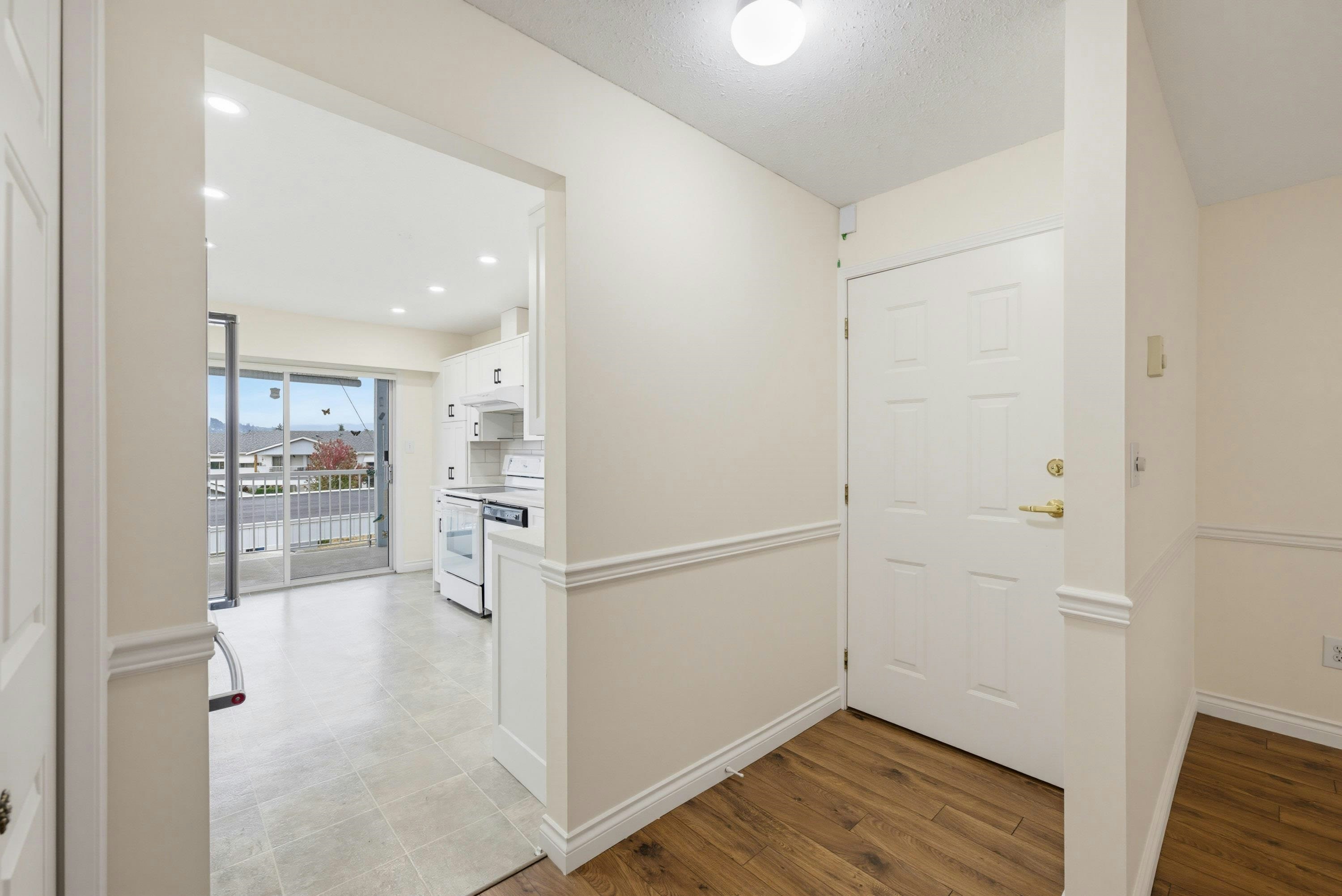 100-32691 Garibaldi Drive - 4