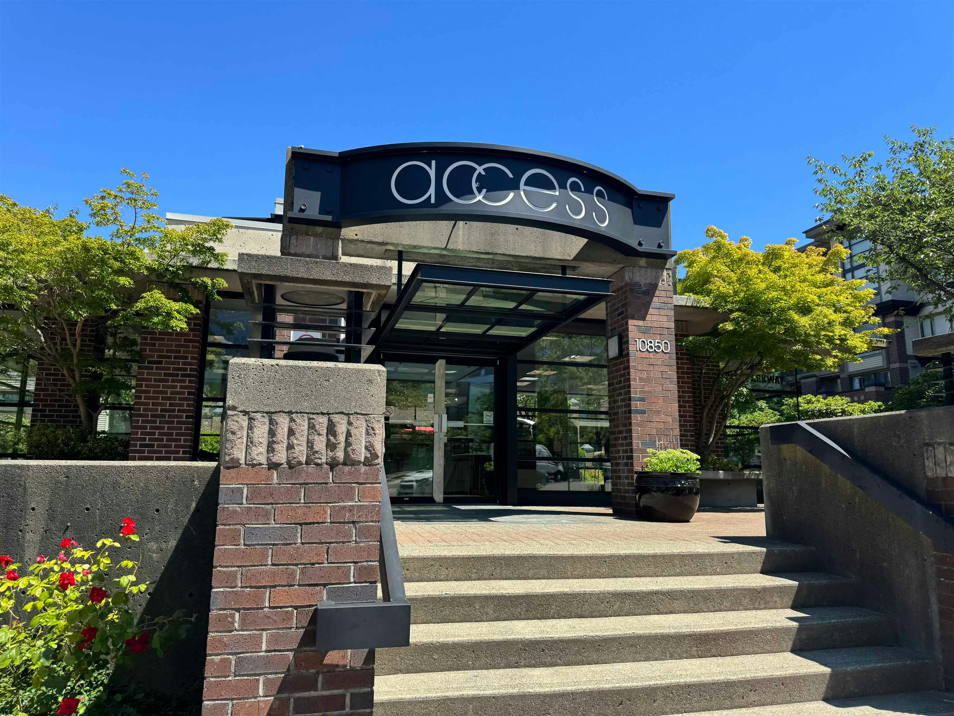 328-10838 City Parkway, Surrey, BC, V3T 5X9