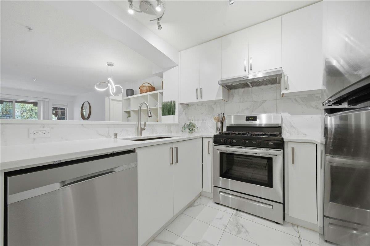 310-2966 Silver Springs Boulevard, Coquitlam, BC, V3E 3S1 - 4