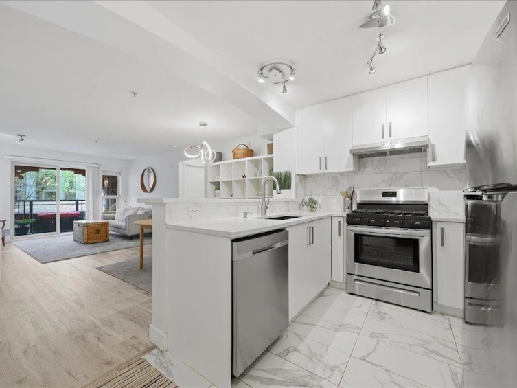 310-2966 Silver Springs Boulevard, Coquitlam, BC, V3E 3S1