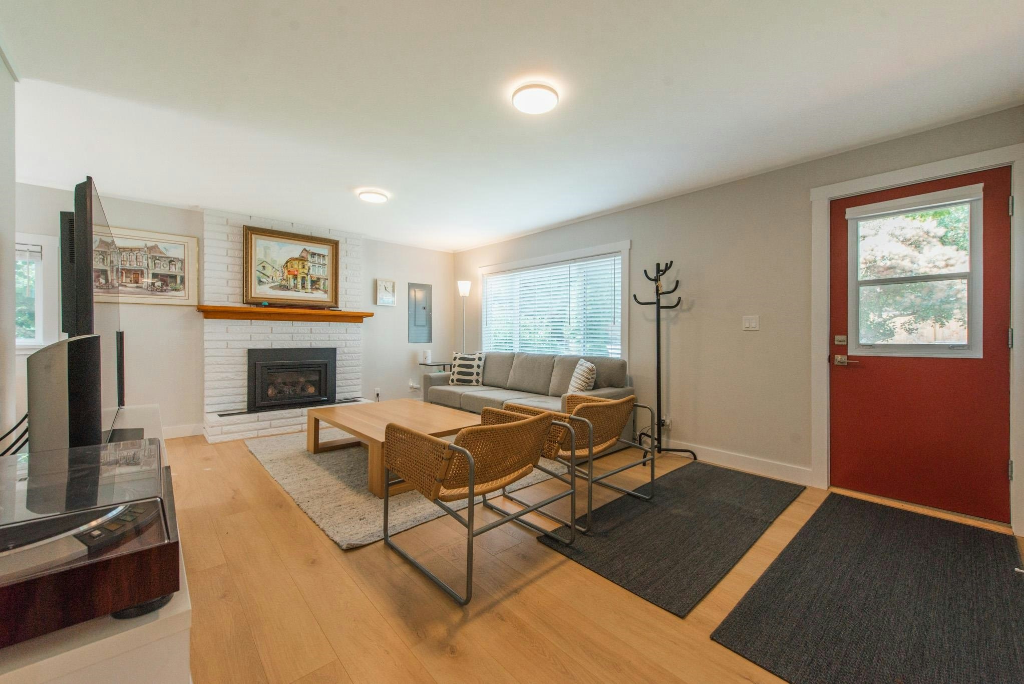 320 Cochrane Road - 3