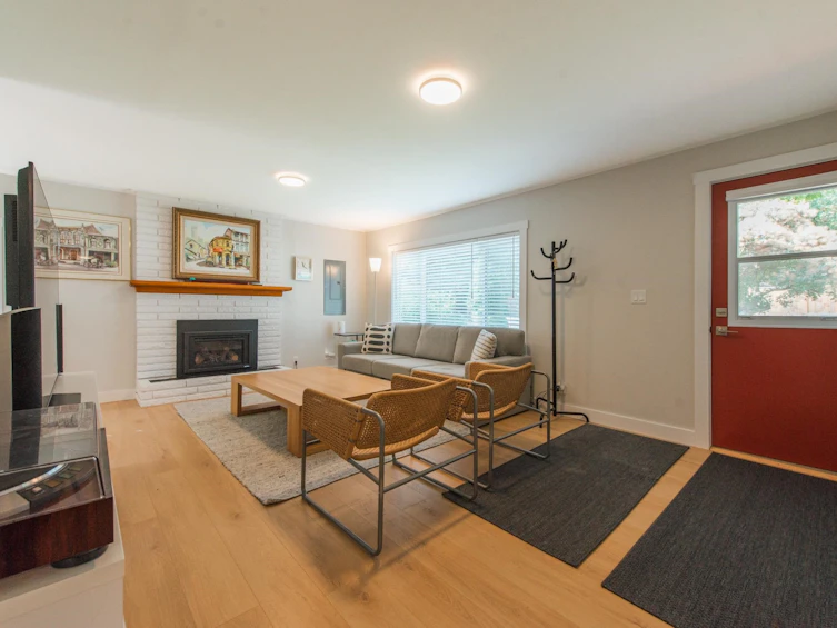 320 Cochrane Road, Gibsons, BC, V0N 1V8 - 3