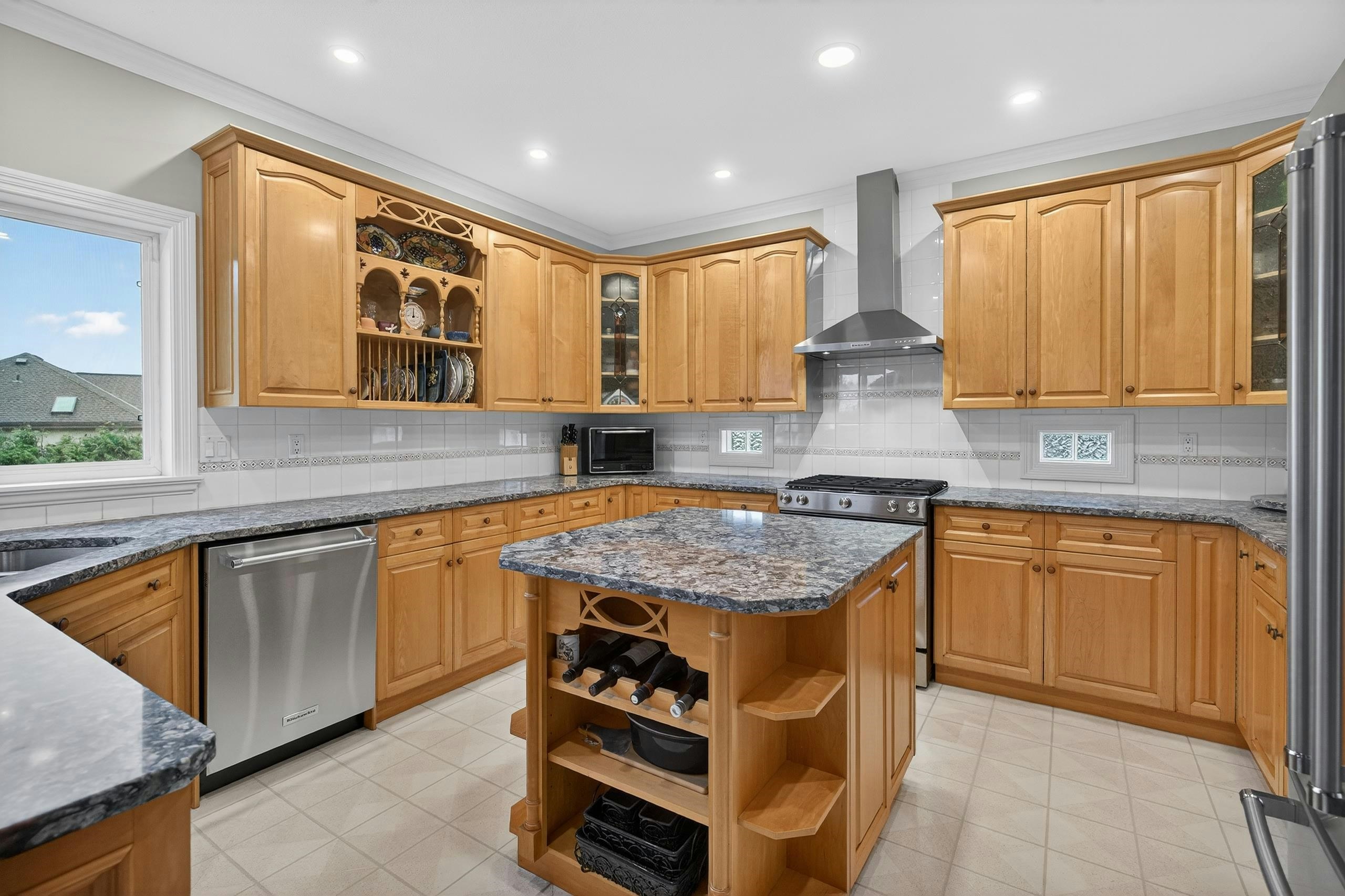18055 98 Avenue, Surrey, BC, V4N 4V5 - 10