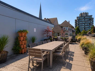 409-2511 Quebec Street - 2