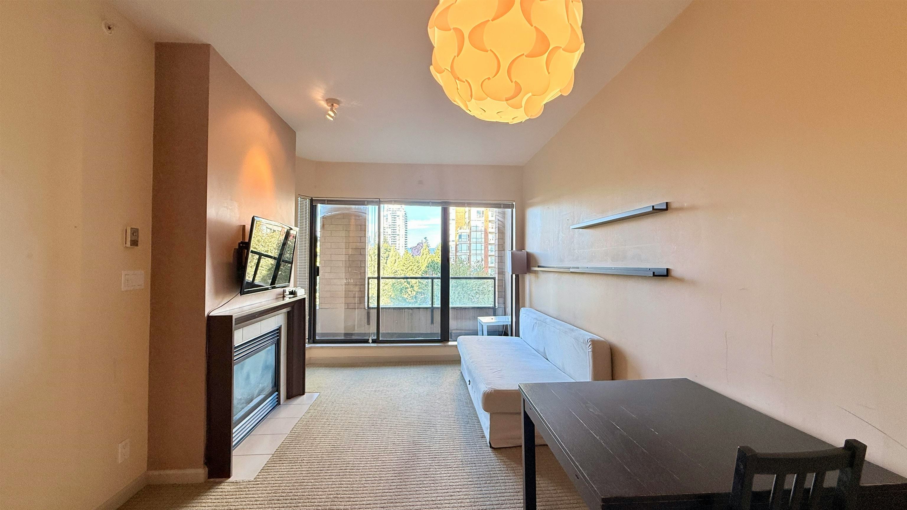 608-7368 Sandborne Avenue, Burnaby, BC, V3N 5C5 - 5