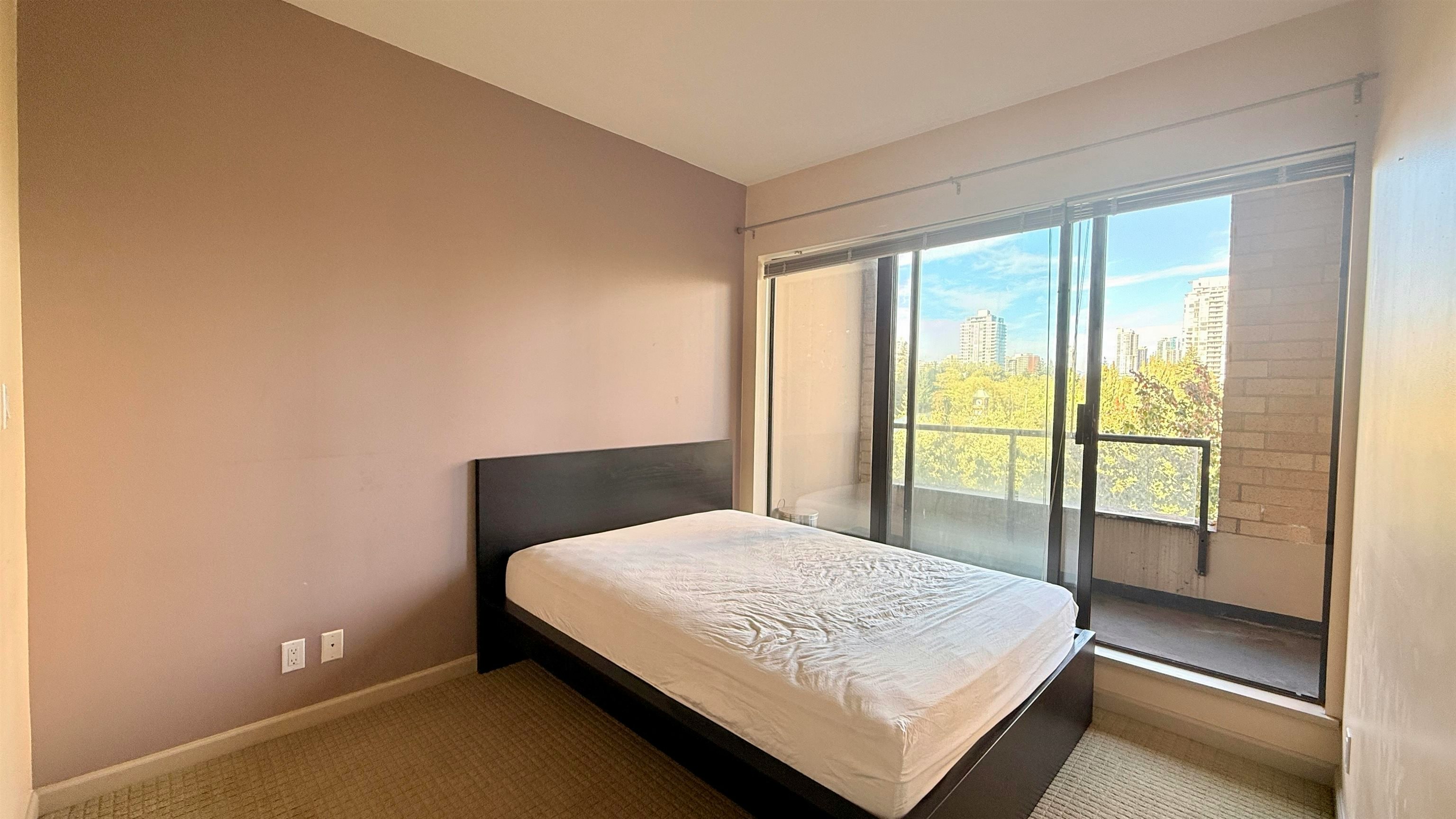 608-7368 Sandborne Avenue, Burnaby, BC, V3N 5C5 - 6