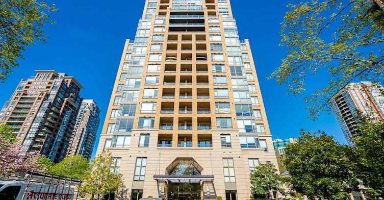 608-7368 Sandborne Avenue, Burnaby, BC, V3N 5C5