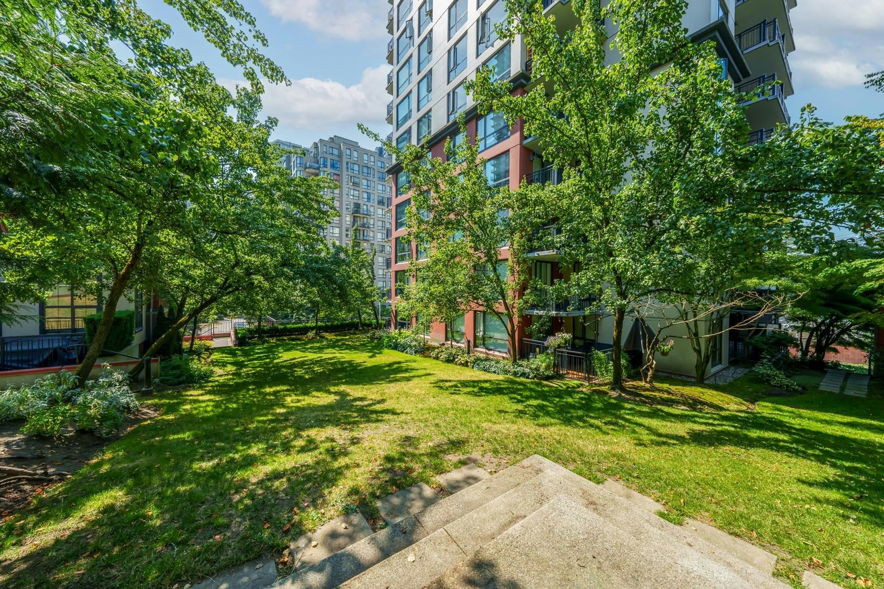 601-813 Agnes Street, New Westminster, BC, V3M 0A9 - 34