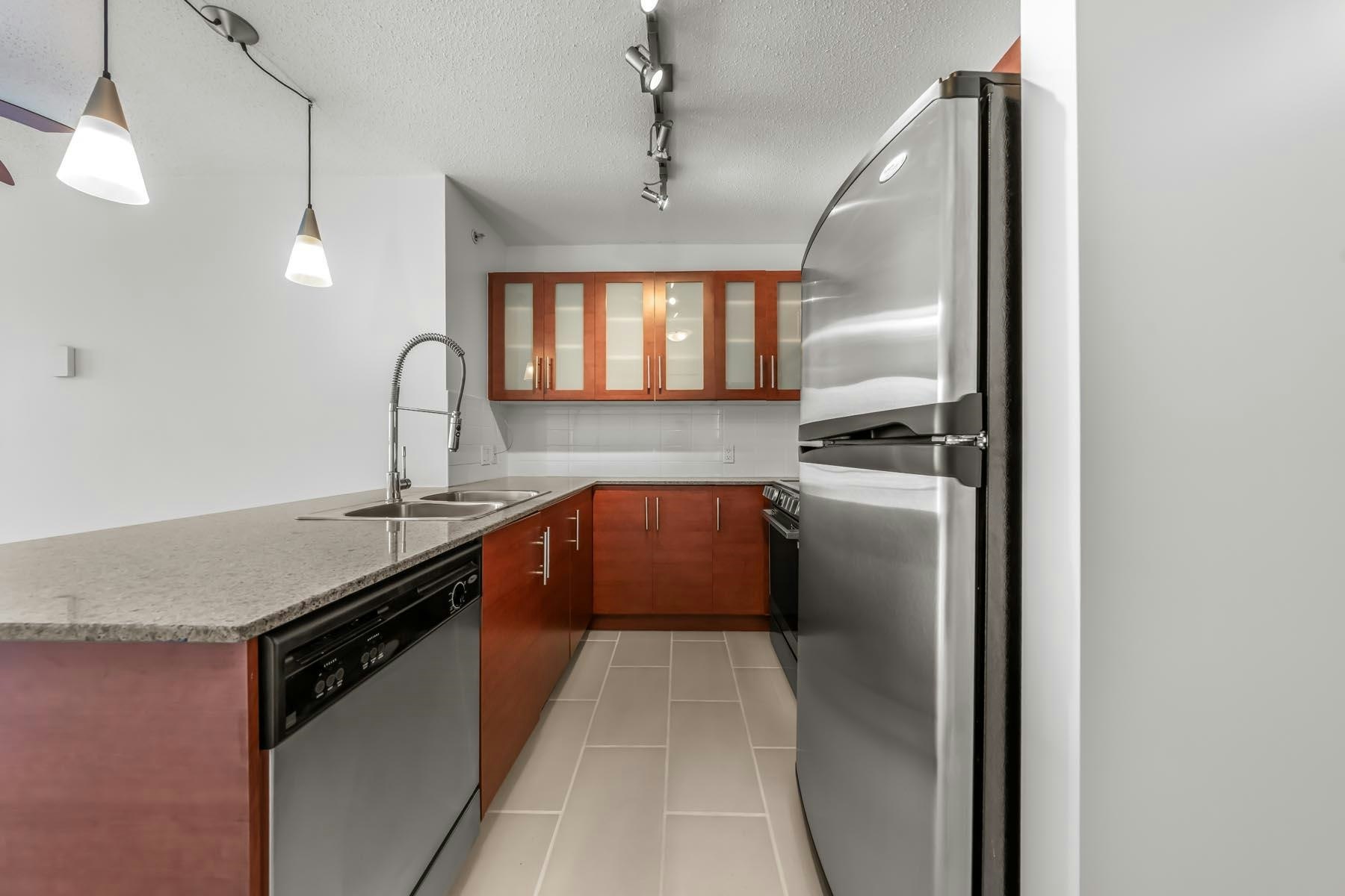 601-813 Agnes Street, New Westminster, BC, V3M 0A9 - 9