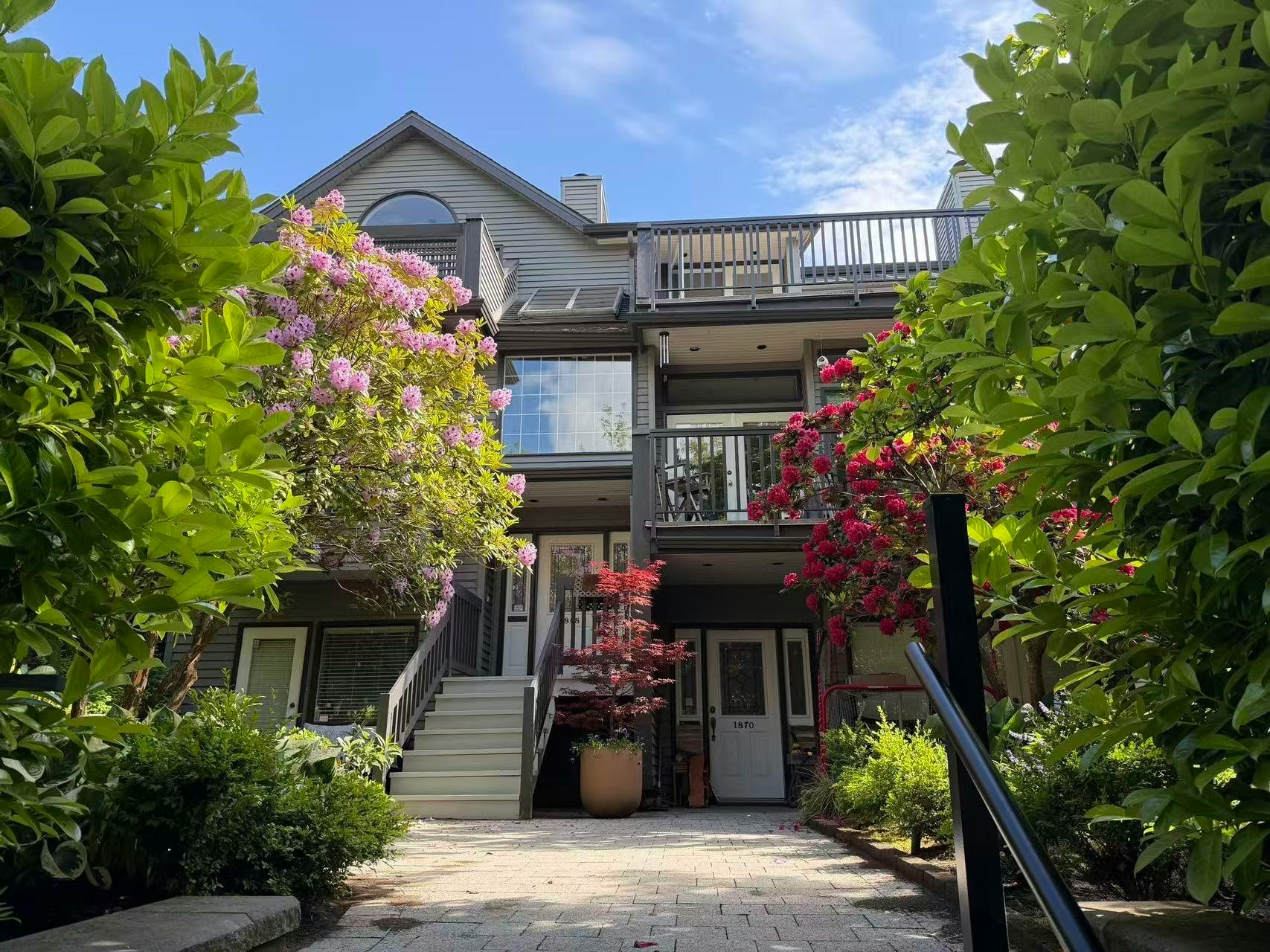 1868 W 15th Avenue, Vancouver, BC, V6J 2L1