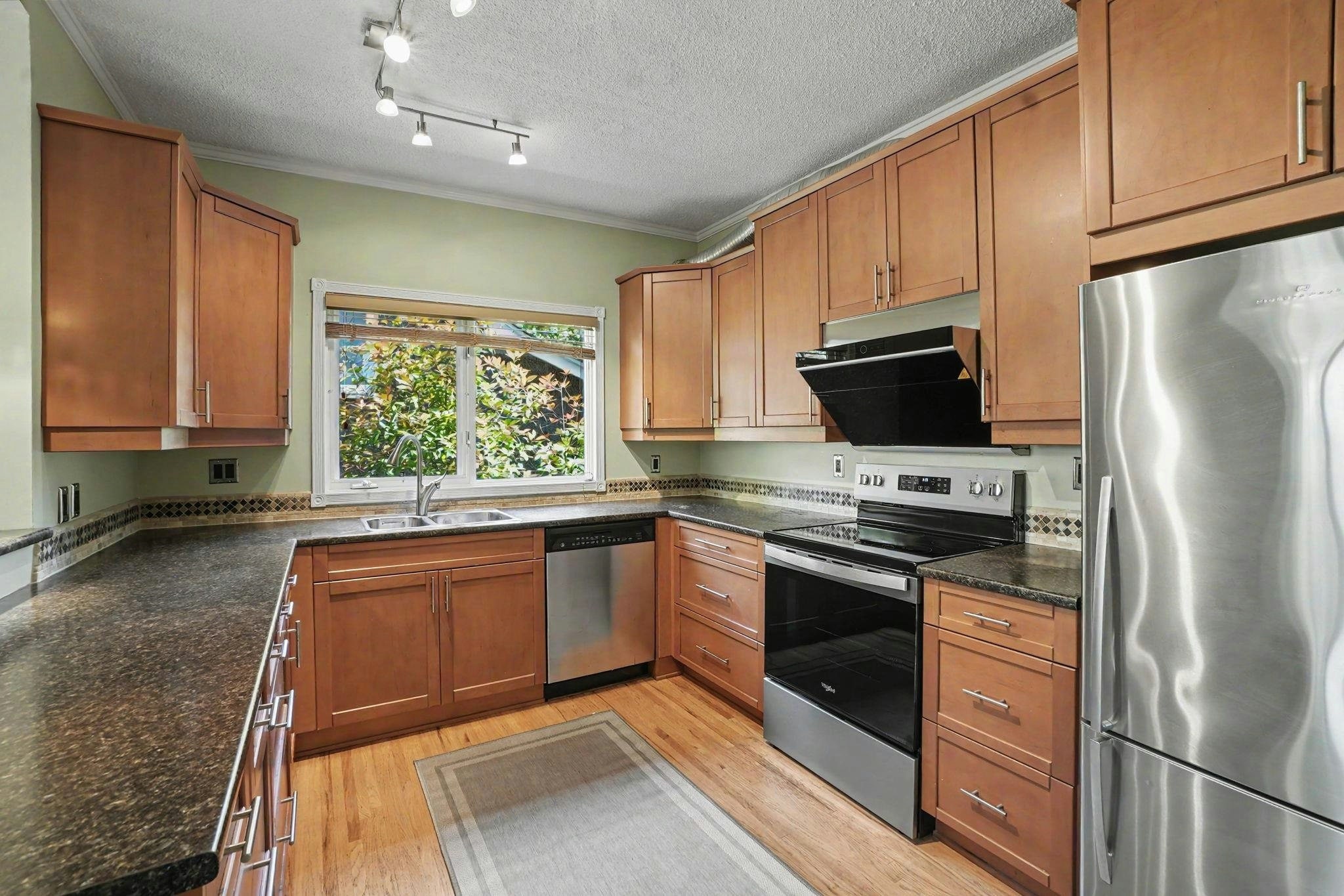 1868 W 15th Avenue, Vancouver, BC, V6J 2L1 - 5