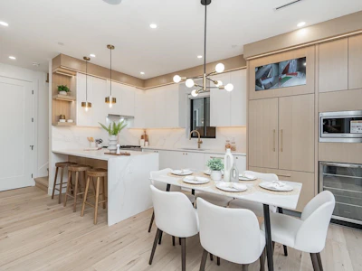 2-150 E 51st Avenue - 3