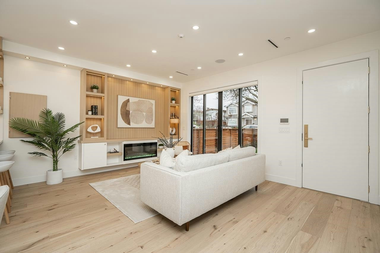 1-150 E 51st Avenue, Vancouver, BC, V5X 1C3 - 7