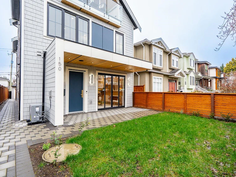 1-150 E 51st Avenue, Vancouver, BC, V5X 1C3 - 3
