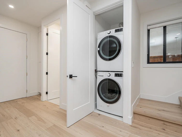 1-150 E 51st Avenue, Vancouver, BC, V5X 1C3 - 18