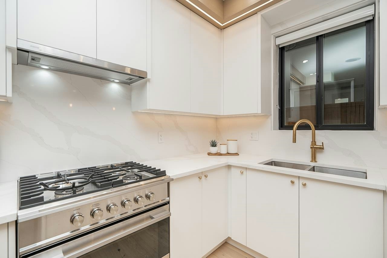 1-150 E 51st Avenue, Vancouver, BC, V5X 1C3 - 14