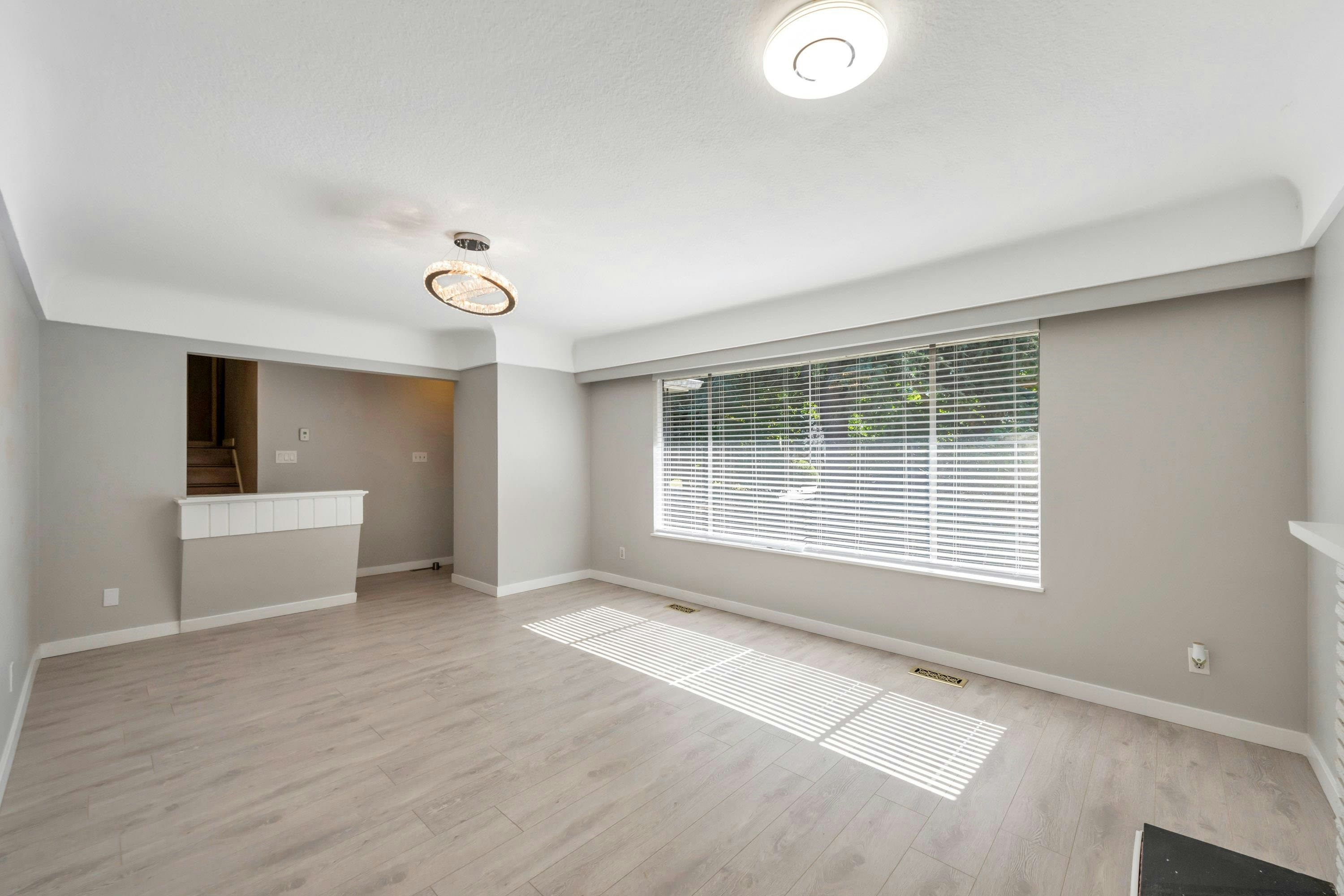 10291 Caithcart Road - 4