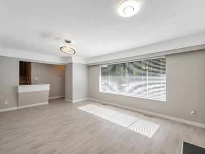 10291 Caithcart Road - 4