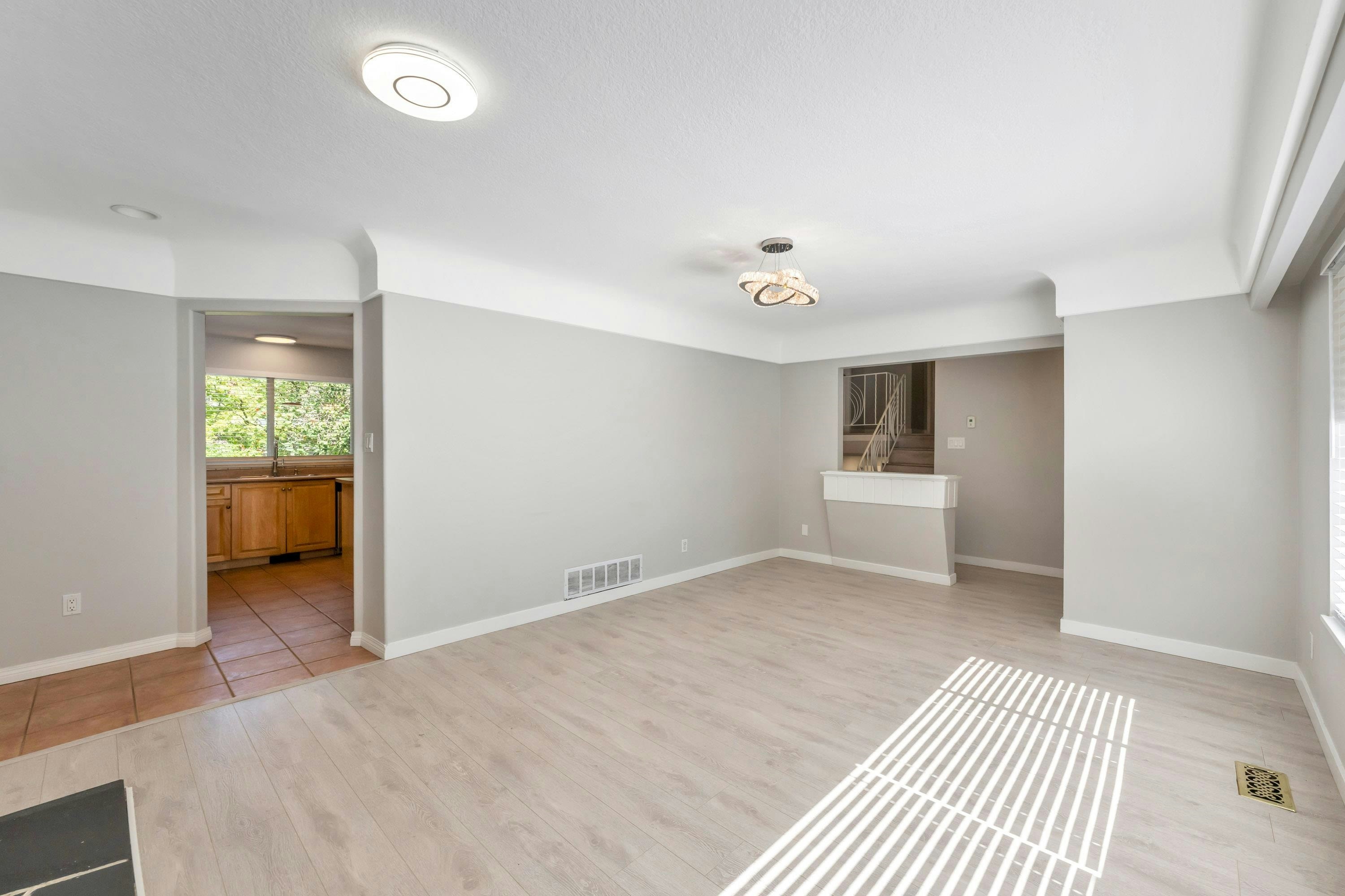 10291 Caithcart Road - 5