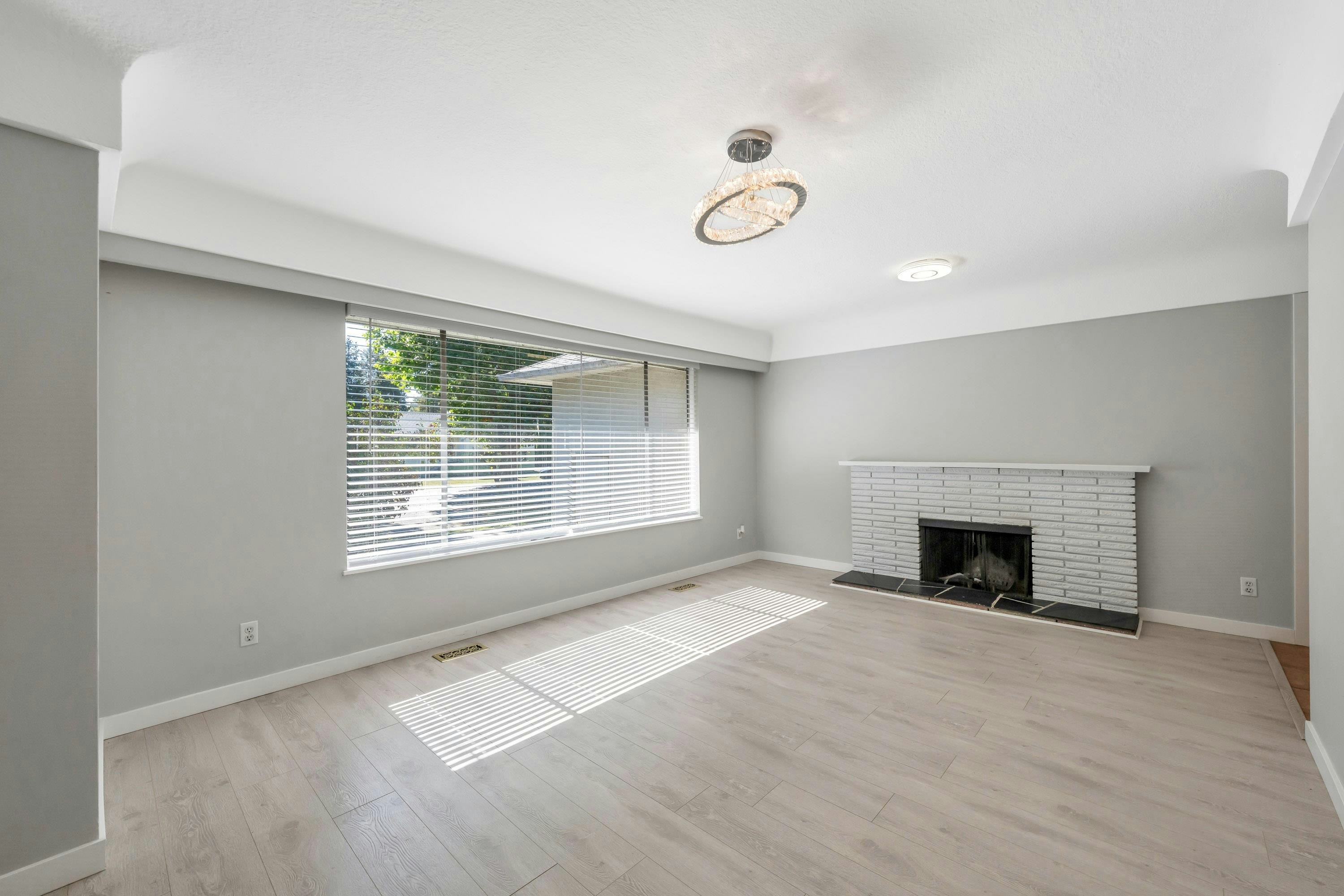 10291 Caithcart Road - 3