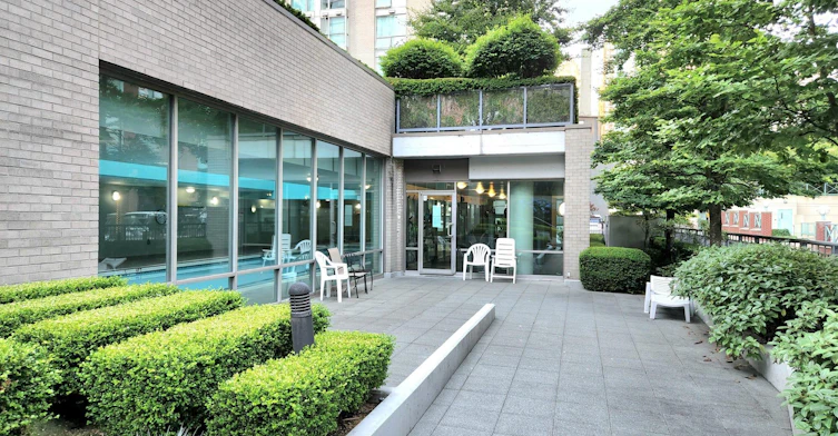 702-928 Richards Street, Vancouver, BC, V6B 3C1 - 2
