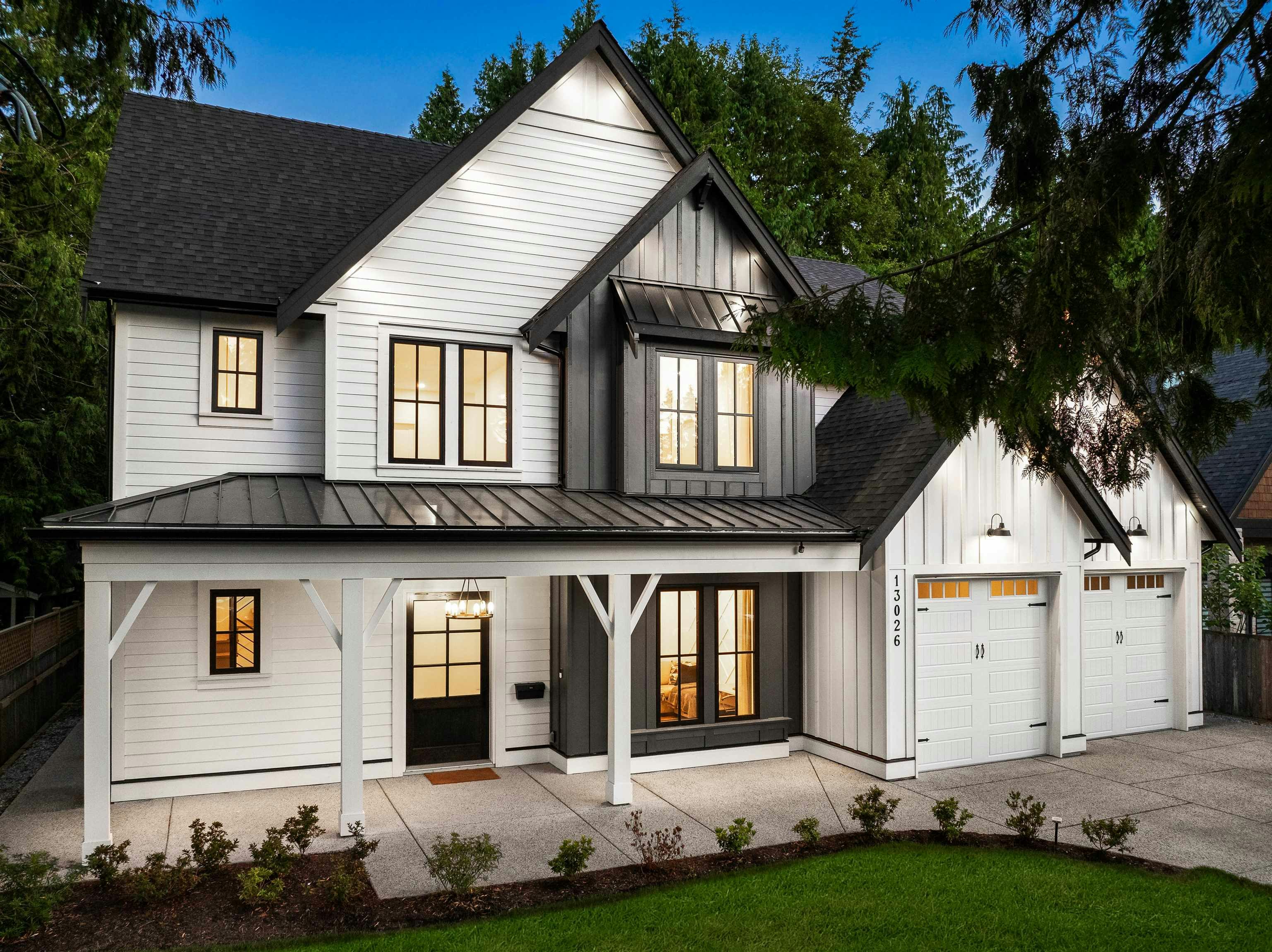 13026 16 Avenue, Surrey, BC, V4A 1N9
