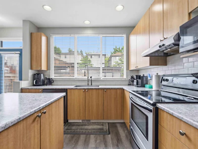 10288 243 Street - 5