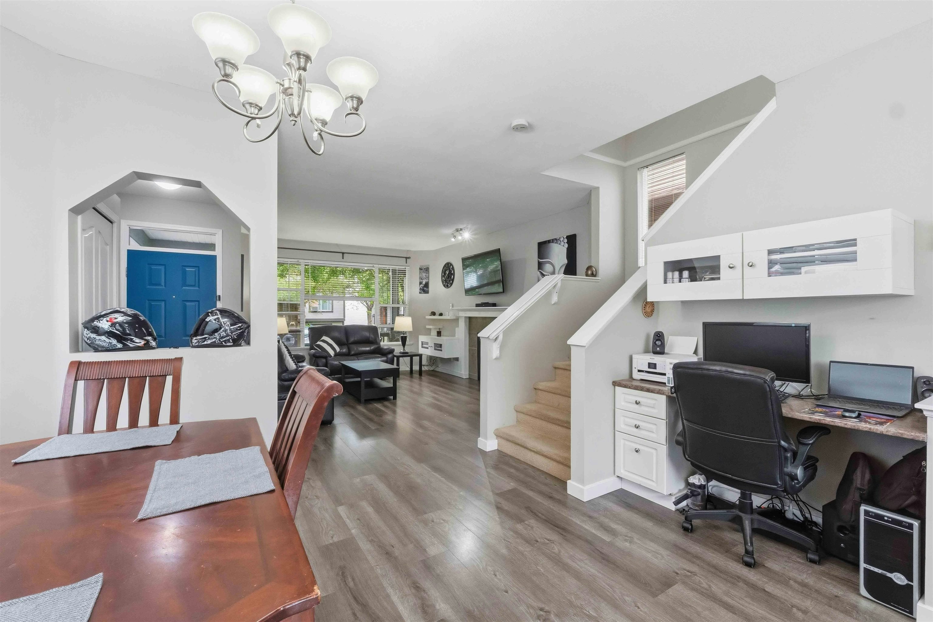 10288 243 Street, Maple Ridge, BC, V2W 1Y2 - 10
