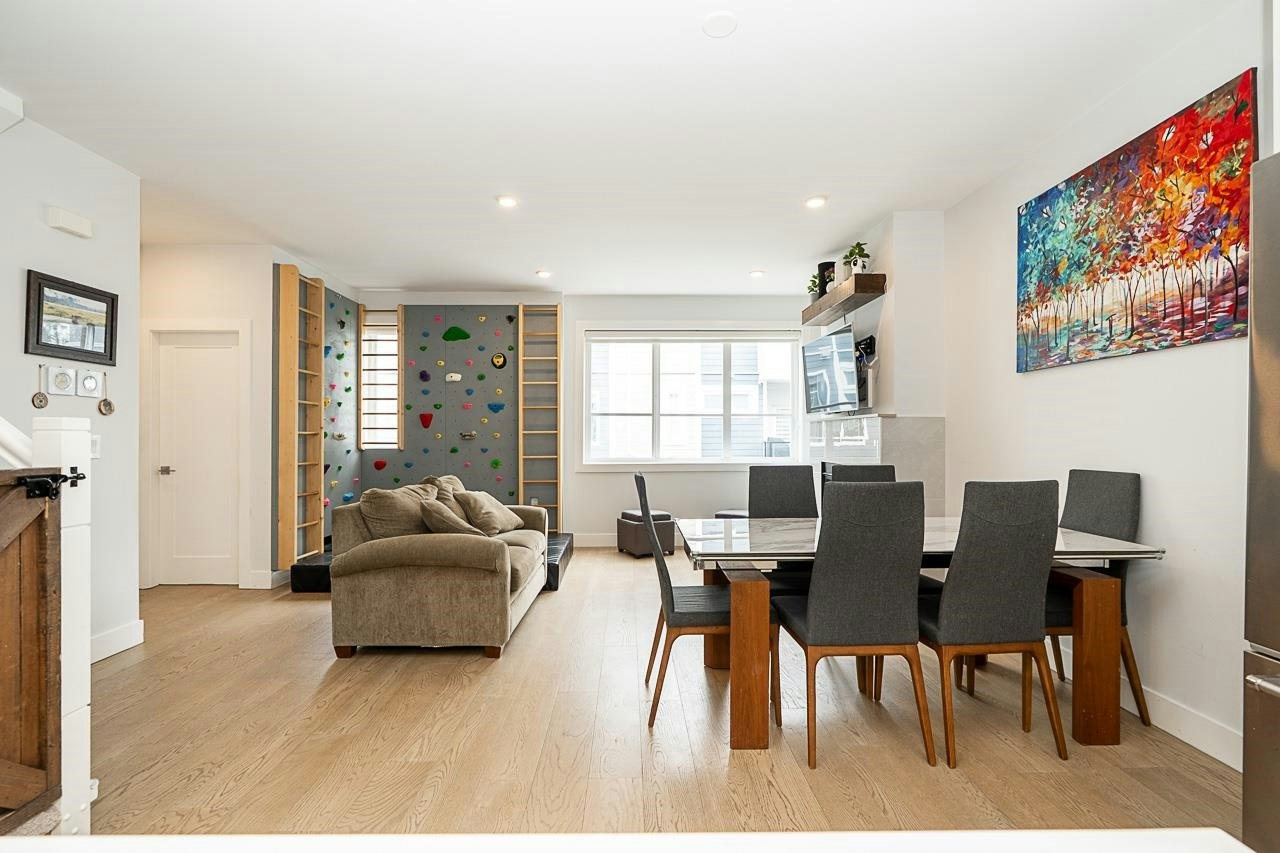 26-5377 8a Avenue - 4
