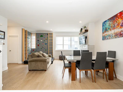 26-5377 8a Avenue - 4